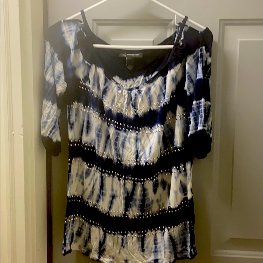 Cold shoulder tye dye t shirt